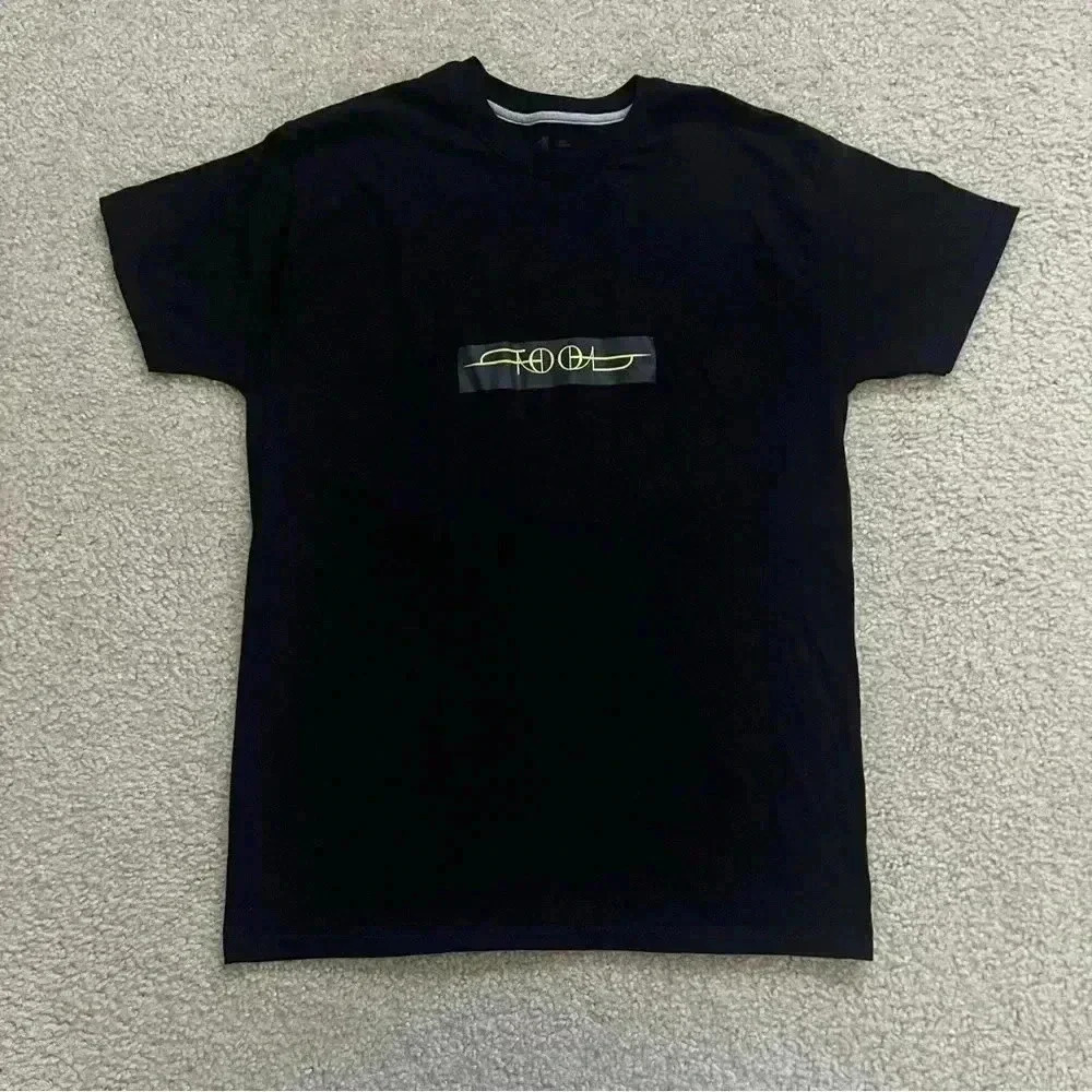 Tool Logo Band T-Shirt Unisex Size Large Black Hanes Shirt